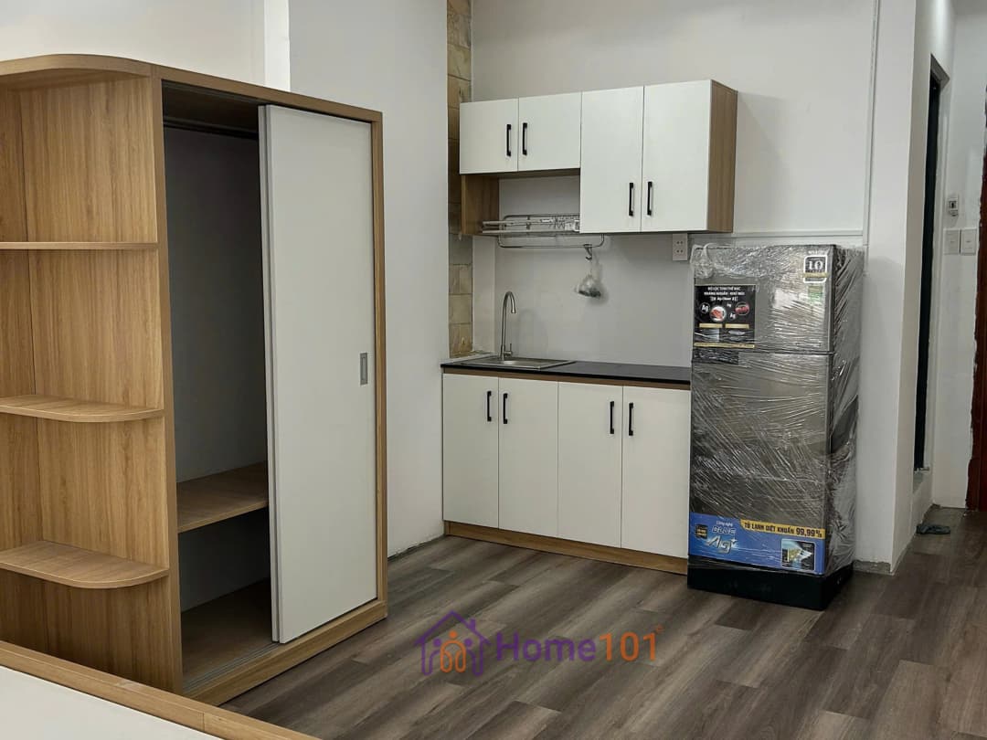 Unfurnished Studio Serviced Apartment for Rent on Phan Xich Long