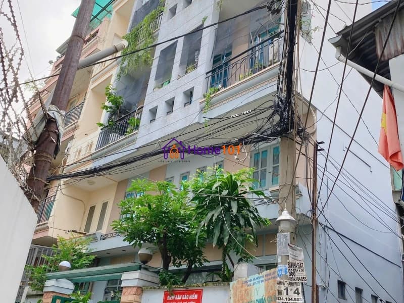 Fully Furnished 6-Bedroom Townhouse for Sale on Cach Mang Thang 8 Street