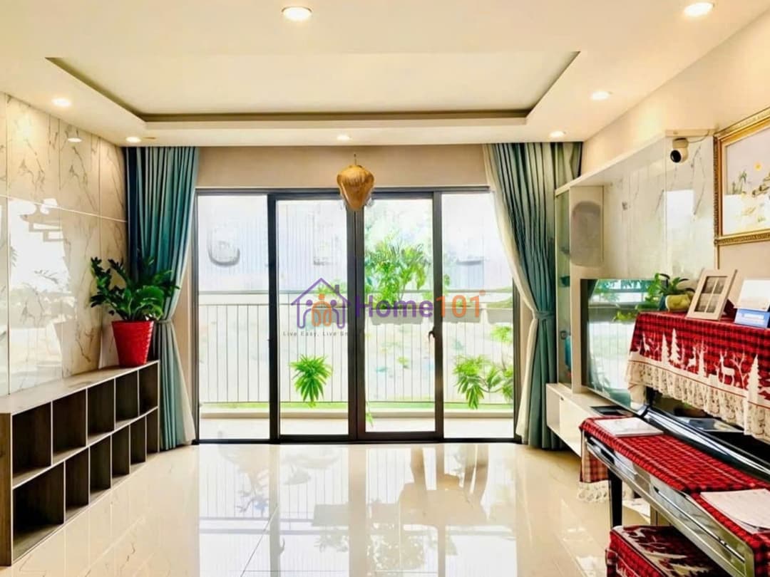 Paris Hoàng Kim Quận 2