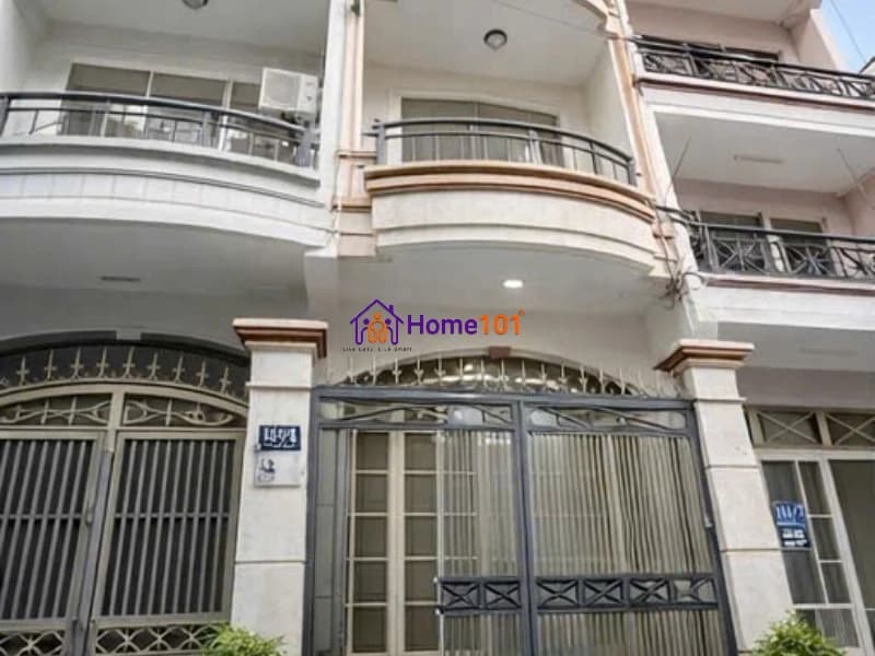 Fully Furnished 4-Bedroom Townhouse for Rent in Nguyen Thai Hoc, Binh Thanh
