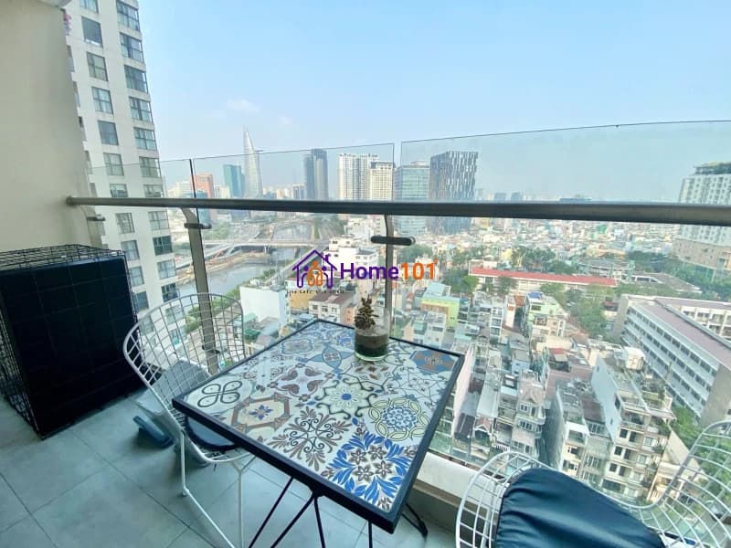 Millennium quận 4