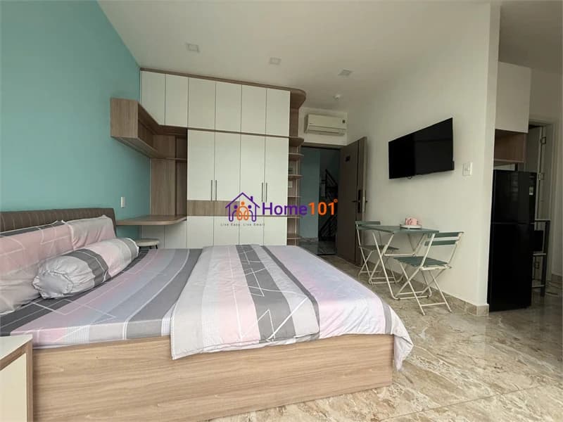 Fully Furnished Serviced Apartment on Le Van Sy Street, District 3