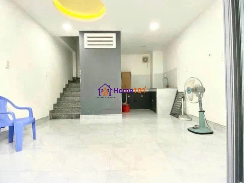 3-Bedroom Townhouse for Rent on Le Truc Street, Binh Thanh District