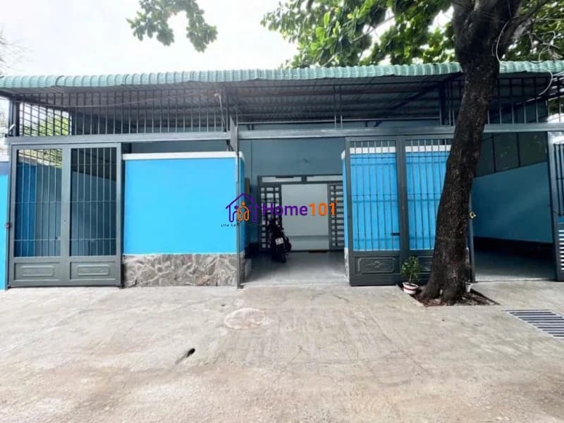 3-Bedroom Townhouse for Rent on Nguyen Xi Street, Binh Thanh
