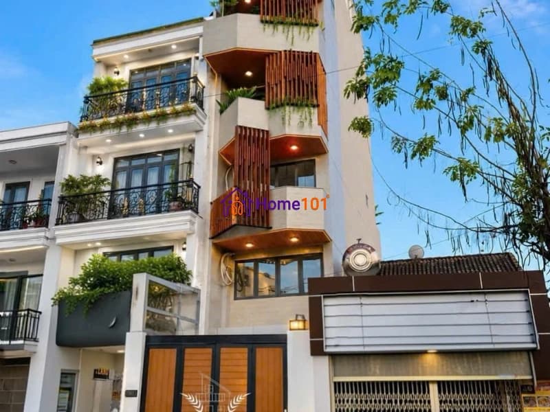 Fully Furnished Townhouse in District 7 for Rent
