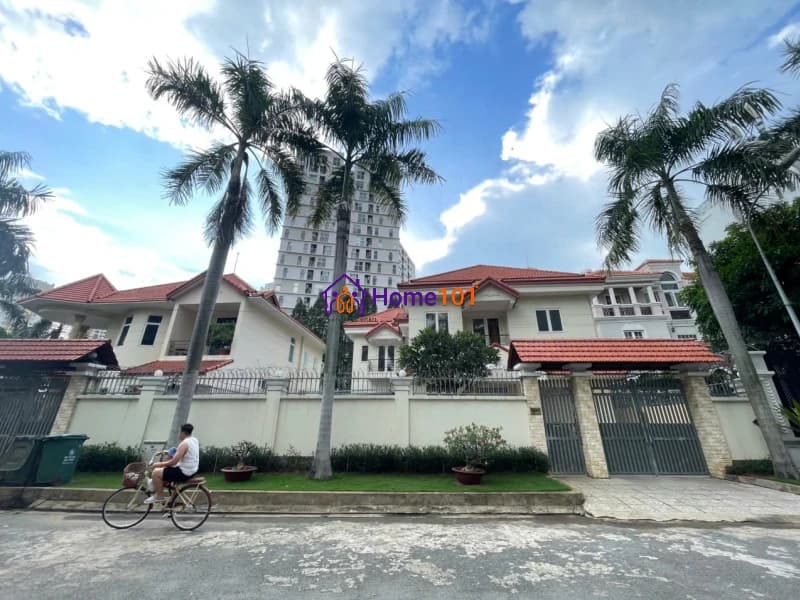 Spacious 4-Bedroom Fully Furnished Villa for Rent