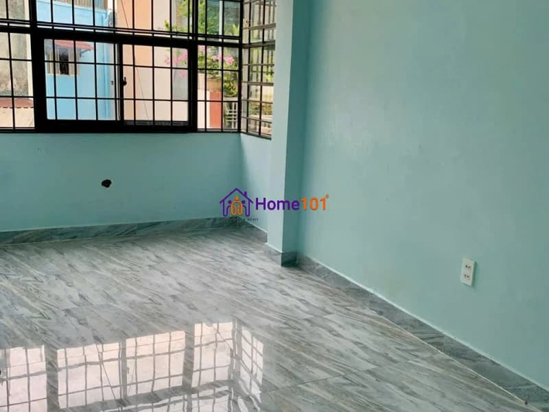 4-Bedroom Townhouse for Rent on Phan Dinh Phung Street, Phu Nhuan District