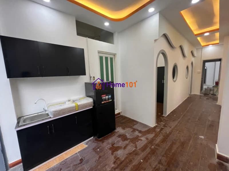 Fully Furnished 2-Bedroom Serviced Apartment for Rent on Hong Ha Street, Tan Binh District