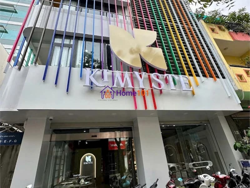 Spacious Townhouse for Rent on Nguyen Dinh Chieu Street, District 3